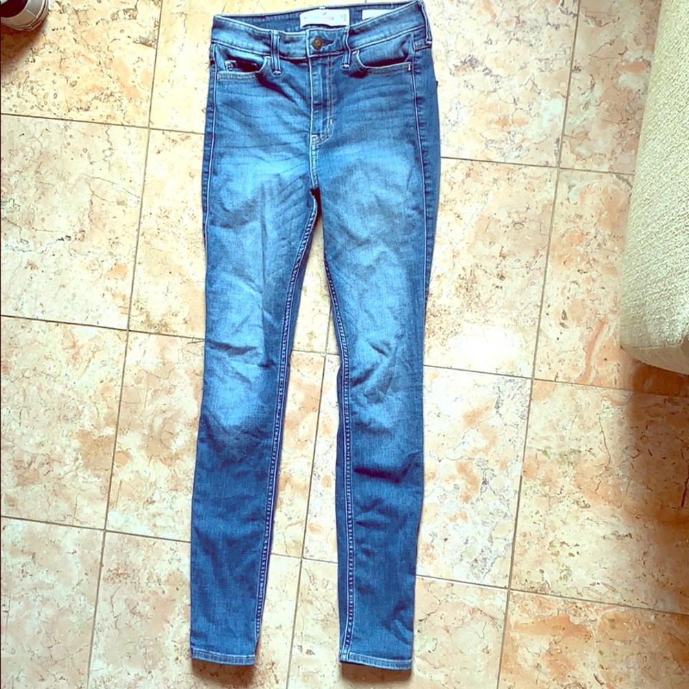 Hollister High Rise Advanced Stretch Skinny Jeans